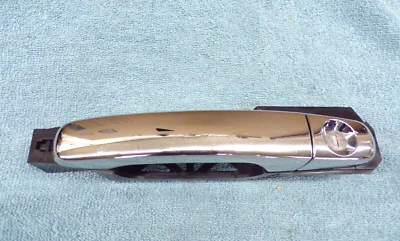 2010 chevy traverse door handle ( driver front ) 2009-2017 acadia outlook - Image 1 of 2