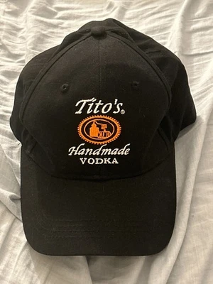 Tito's Hecho a Mano Vodka Negro Correa Sombrero Adulto Ajustable Papá Gorra Foto 1 de 4