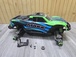 Traxxas Maxx 4s V1 Roller Slider 1/10 Chassis Monster Truck With Body And Servo - Picture 1 of 9