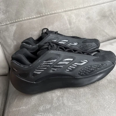 Adidas Yeezy Boost 700 V3 Alvah sz 9.5  - Image 1 of 4