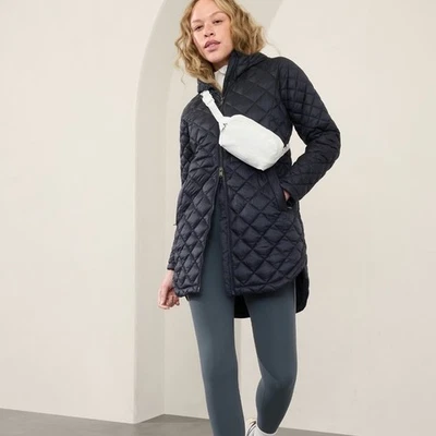 Parka acolchada sin plumas ATHLETA Whisper S pequeña | Abrigo azul marino #981582 NUEVO Foto 1 de 4