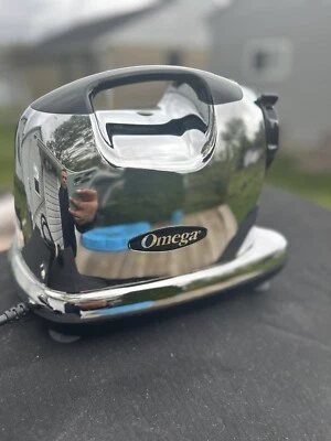 Omega 8006 Nutrition Center HD Slow Masticating Juicer, Grinder, Pasta Maker - Image 1 of 3