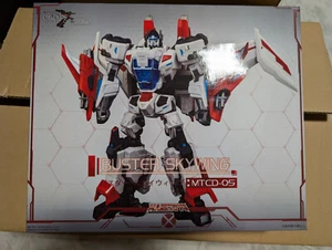 Maketoys MTCD-05 Buster Skywing - Cybertron Jetfile - Transformers G1 - Foto 1 di 8
