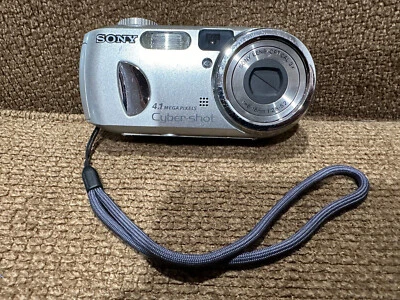 Sony Cyber-shot DSC-P73 4.1MP Digital Camera - Silver Collectable Vintage tested - Image 1 of 4