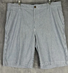 Izod Seersucker Shorts Mens 36 Blue White Striped Casual Flat Front Cotton 36x10 - Picture 1 of 12