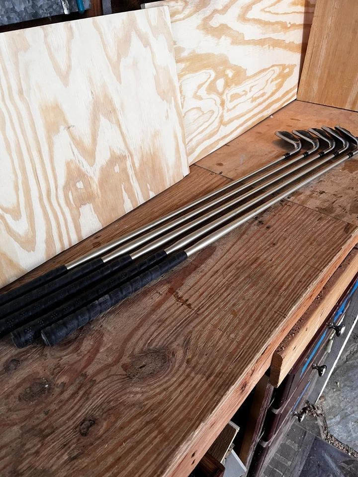 5- Affinity XRT mid size  irons #'s 4,5,6,8,9  39-1/2  inches - Image 1 of 4