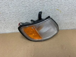 1998 - 1999 Infiniti I30 Right Passsenger RH Side Turn Signal Depo p8100 DG - Picture 1 of 8