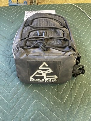 Skinz protective gear snow bike rear fender storage CRFP200BK 264 - Image 1 of 4