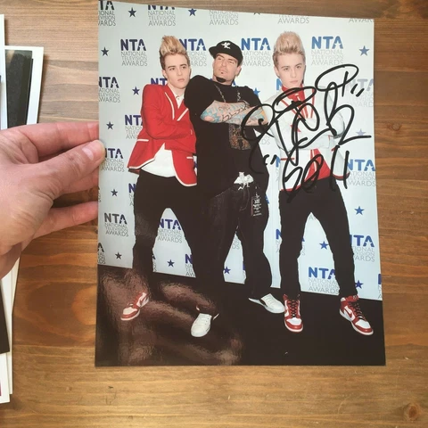 Vanilla Ice * HAND SIGNED AUTOGRAPH * on 8x10 inch photo obtained IP Cover