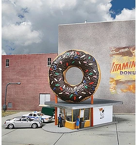 Walthers Cornerstone HO Scale Building/Structure Kit Hole-In-One Donut Shop - Picture 1 of 1
