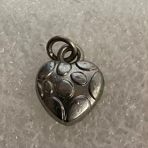 Vintage Silberfarben Herz Charm Anhänger 0,83g Gravur Design Schmuck Basteln - Bild 1 von 4