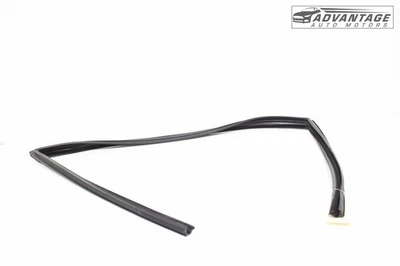 2020-2024 CHRYSLER VOYAGER PORTA FRONTAL DIREITA JANELA VIDRO CANAL SELO FABRICANTE DE EQUIPAMENTO ORIGINAL - Imagem 1 de 4