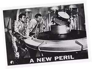 Complete Lost In Space - Original 1966 LIS Set Reprint Card 18 "A New Peril" - Picture 1 of 3