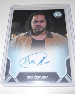 AGENTI DELLO SCUDO STAGIONE 2 GEO CORVERA AUTOGRAFO TRADING CARD confinato - Foto 1 di 1