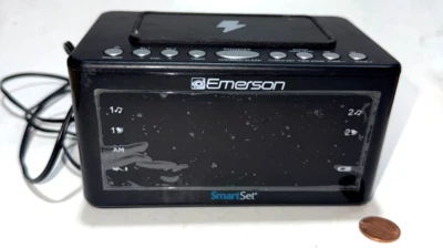Emerson SmartSet Wireless Charging Alarm Clock Radio 1.4” Red LED Display - Image 1 of 4