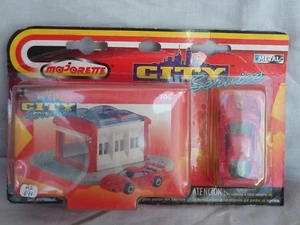 AI670 MAJORETTE CITY SERVICE FERRARI +GARAGE 704 NEUF SOUS EMBALLAGE - Picture 1 of 4