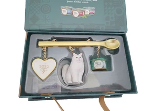 Fancy Feast 2022 Cat Christmas Ornament New/Sealed - Picture 1 of 5