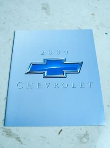 Chevrolet 2000 Dealer catalog - Foto 1 di 2