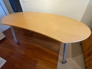 Hülsta Now! Schreibtisch in Buche (160 cm x 70 cm) mit Rollwagen - Bild 1 von 3
