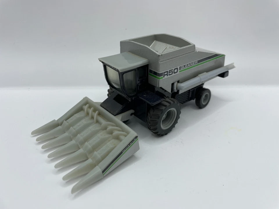 1/64 Deutz Allis Gleaner R50 Combine With Corn Head - Image 1 of 1