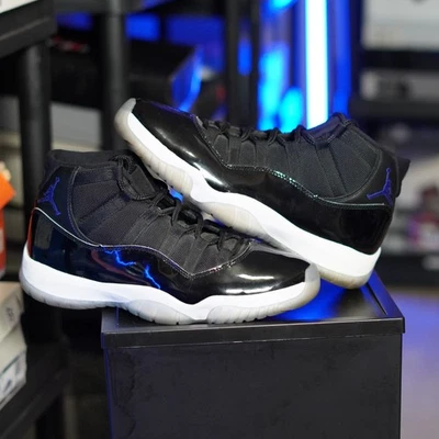 Talla 9.5 - Air Jordan 11 Retro Space Jam 2016 Foto 1 de 4