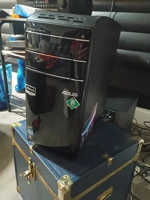 Caja de computadora de escritorio ASUS Essentio Series 12M M51BC Foto 1 de 4