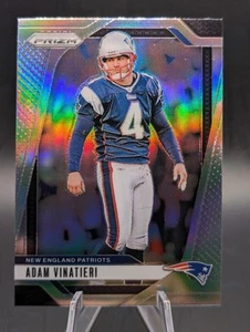 2024 Adam Vinatieri Panini Prizm Silver Prizm - #118 New England Patriots - Foto 1 di 2