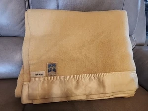 Vintage Kenwood Yellow Gold Wool Blanket Satin Edge 88x75  - Picture 1 of 14