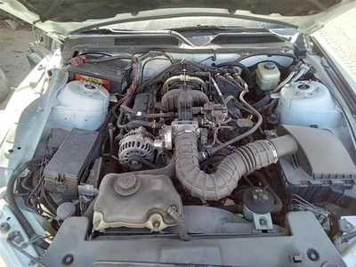 Used Front Left Door Assembly Front fits: 2008 Ford Mustang electric L. Cpe Fron Foto 1 de 4