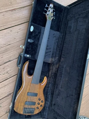 2007 Carvin XB76WPF Extended Scale 6-String Fretless Bass - Image 1 of 4