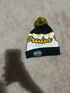 Boston Bruins Winter Classic 2023 Limited Edition Fenway Winter Hat Knit Beanie - Picture 1 of 7