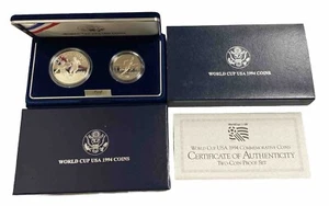 Copa Mundial 1994 2 piezas PR, dólar de plata y medio dólar revestido, OGP y certificado de autenticidad - Imagen 1 de 5