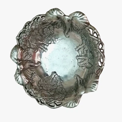 Arthur Court Elefante Relieve Cuenco 1995 13" Metal Fruta Ensalada Servir Aluminio Foto 1 de 4