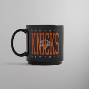 Taza Kith for the New York Knicks Home Court en cerámica negra H 3,38 x W 3,3 pulgadas - Imagen 1 de 10