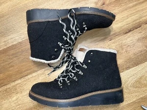 Dr. Scholls So Comfy Waterproof Wedge Lace Up Charcoal Ankle Booties | Size 9.5 - Picture 1 of 11