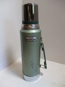 Vintage Stanley Aladdin Green Vacuum Bottle Thermos A-944DH Quart Made in USA - Picture 1 of 17