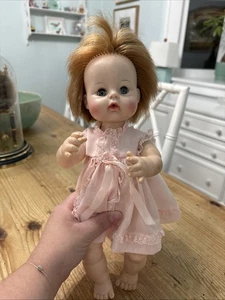 Madame Alexander Plastikpuppe - Bild 1 von 4