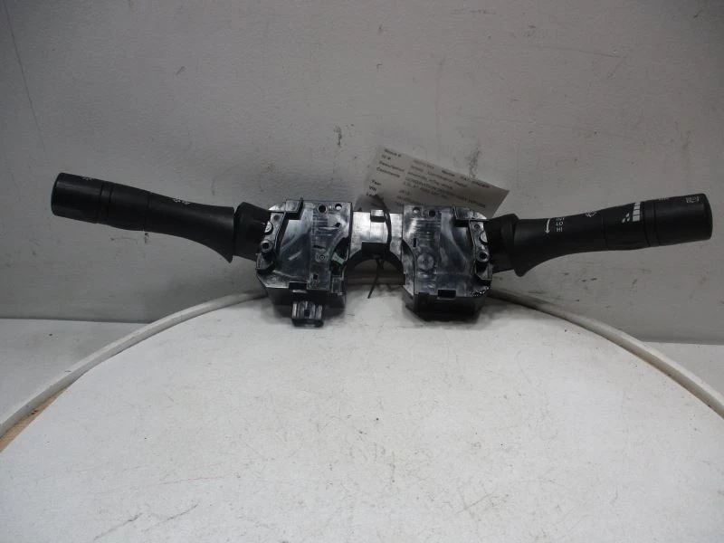 CONJUNTO DE INTERRUPTORES COMBINADOS CON NIEBLA 3,5 L AWD 62K -SV- SE ADAPTA A NISSAN LEAF 38702 13-19 Foto 1 de 4