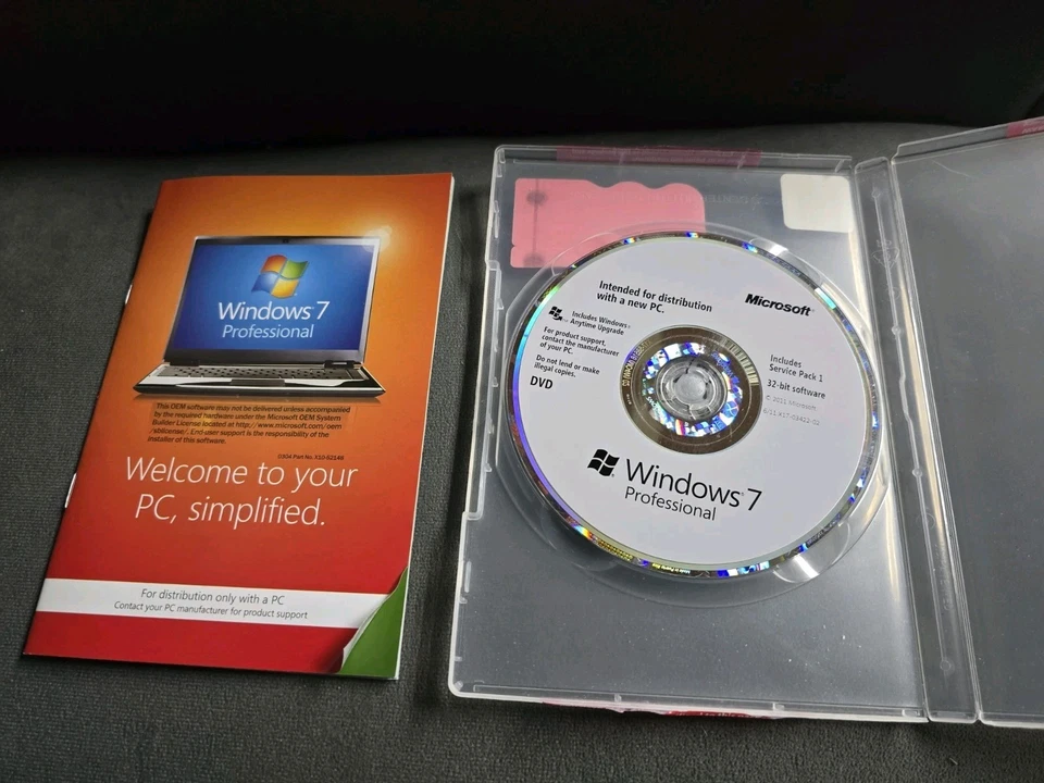 Microsoft Windows 7 Professional 32 bit  Full English DVD MS WIN W Key - Image 1 of 1