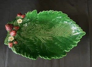 Vintage Strawberry Patch Large Bowl Italy - Picture 1 of 2