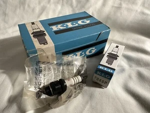 KLG FS55P SPARK PLUGS BOX OF 12 NEW OLD STOCK CLASSIC CAR OR MOTORBIKE - Picture 1 of 9