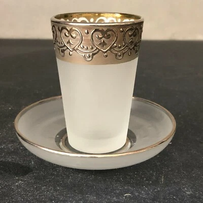 Taza Demitasse A L Shark Co. adornada en platino/plata Foto 1 de 4