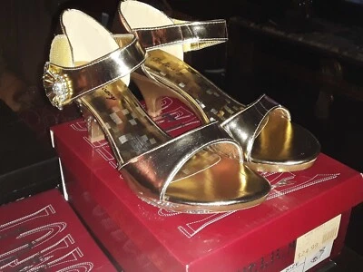 (NUEVO) ZAPATOS DE TACÓN BAJO DELICADEZA DORADOS TALLA 7 Foto 1 de 3