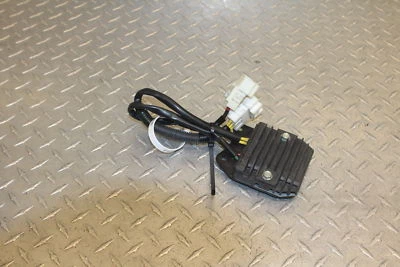 Honda Sabre 1300 VT1300CS 2010 rectificador regulador de voltaje Foto 1 de 4