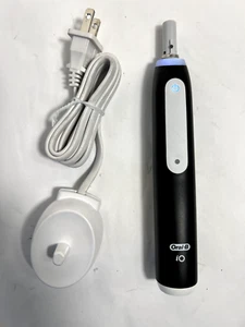 Oral-B iO Series 3 Rechargeable Electric Toothbrush - Matte Black - With Charger - Picture 1 of 8