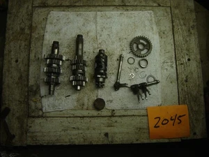 1980 YAMAHA IT425 IT 425 TRANSMISSION, SHIFT DRUM AND SHIFT FORKS  OEM - Bild 1 von 2