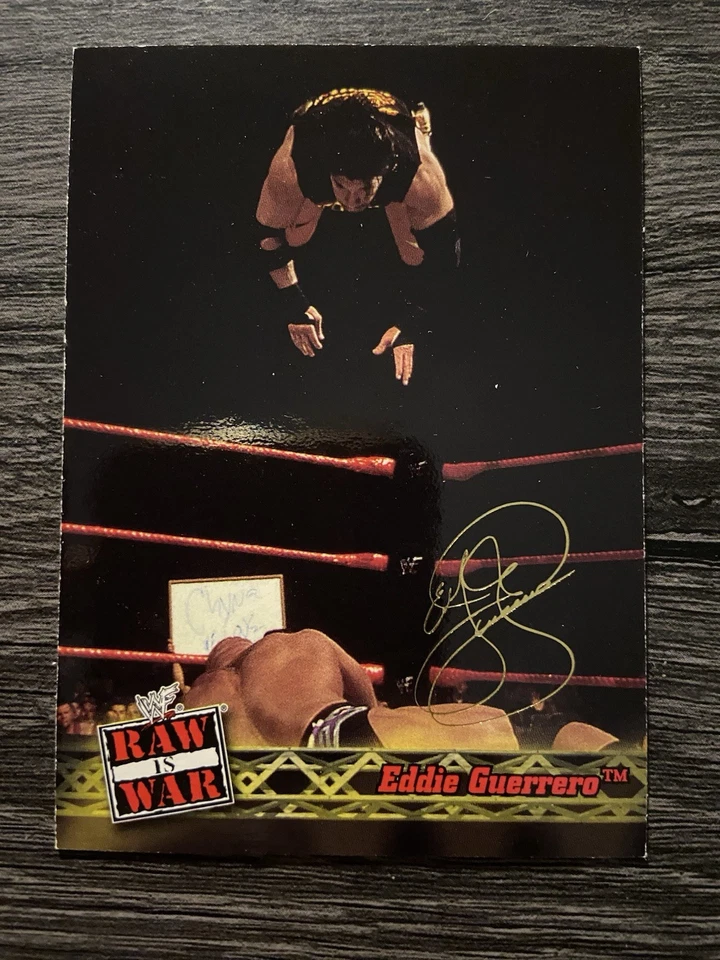 Eddie Guerrero 2001 Fleer WWF Raw Is War #40 - Image 1 of 2
