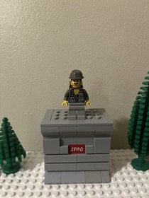 LEGO Minifigure rck007 - Docs with Backpack from Rock Raiders - Nice!