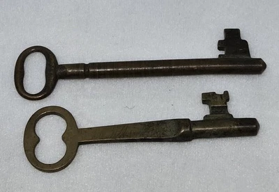 LOTE DE 2 LLAVES ESQUELETO LATÓN ANTIGUO VINTAGE 3" Foto 1 de 4