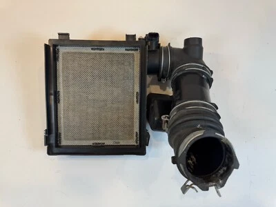 Tubo de admisión de aire Toyota Prius (2012-2015) 17880-37100  Foto 1 de 4